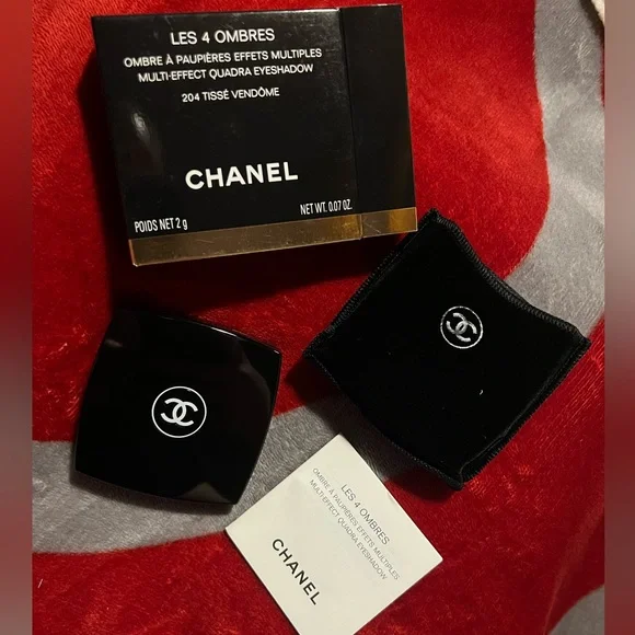 CHANEL Les 4 Ombres - Multi-Effect Quadra Eyeshadow (1)